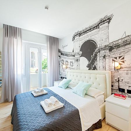 Eleonore Elegant Room Suite Κάλιαρι Εξωτερικό φωτογραφία